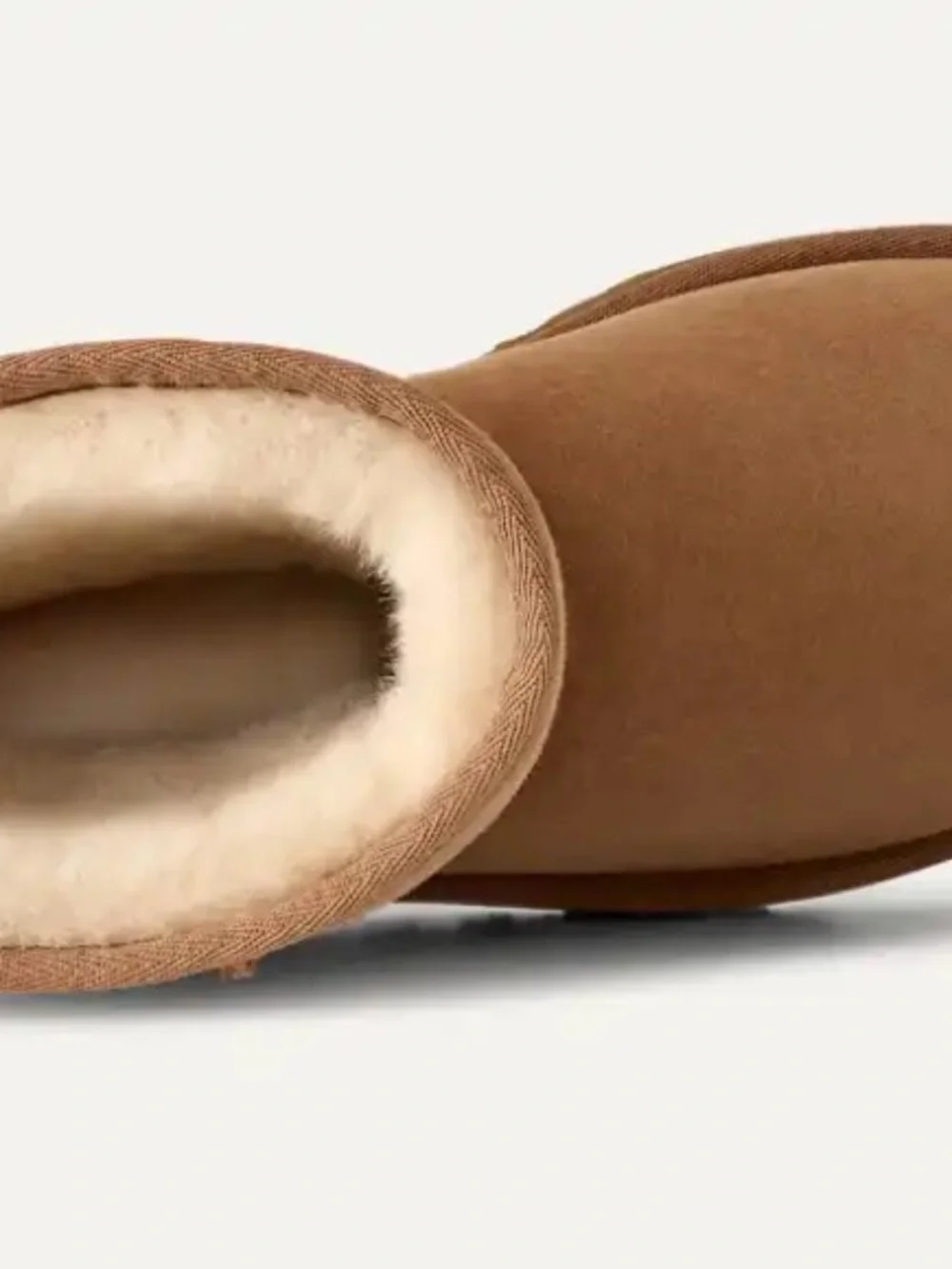 UGG Classic Short Boot - Chestnut Brown